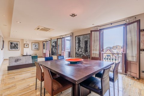 Apartamento de 3 dormitorios en venta en Barcelona, Cataluña, Spain № 6231 - foto 3