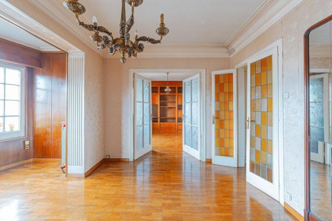 Купить квартиру в Барселона, Испания с 5 комнат, 130м², № 6230 - фото 2