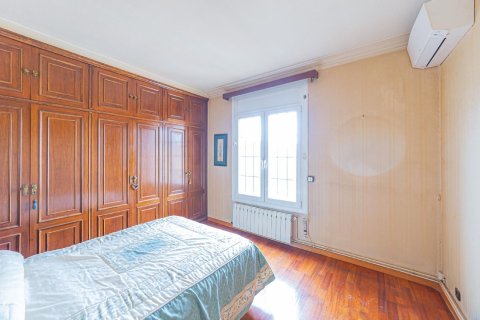 Купить квартиру в Барселона, Испания с 5 комнат, 130м², № 6230 - фото 8