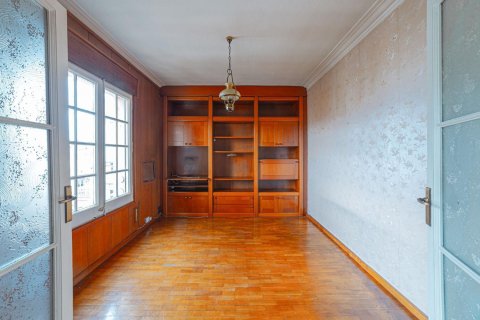 Купить квартиру в Барселона, Испания с 5 комнат, 130м², № 6230 - фото 29