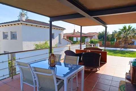 Сasa de 4 dormitorios en venta en Calafell, Tarragona, Cataluña, Spain № 6228 - foto 19