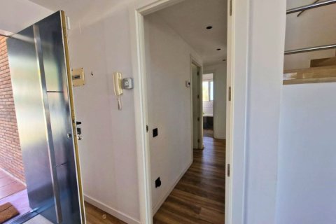 Сasa de 4 dormitorios en venta en Calafell, Tarragona, Cataluña, Spain № 6228 - foto 9