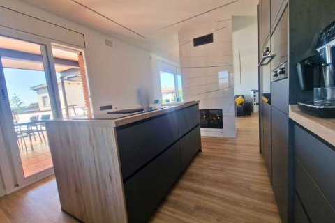 Сasa de 4 dormitorios en venta en Calafell, Tarragona, Cataluña, Spain № 6228 - foto 27