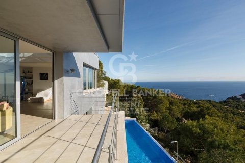 Villa de 4 dormitorios en venta en Palafrugell, Gerona, Cataluña, Spain № 5765