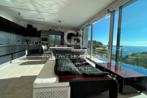 Villa de 4 dormitorios en venta en Palafrugell, Gerona, Cataluña, Spain № 5765 - foto 16
