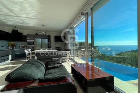 Villa de 4 dormitorios en venta en Palafrugell, Gerona, Cataluña, Spain № 5765 - foto 19