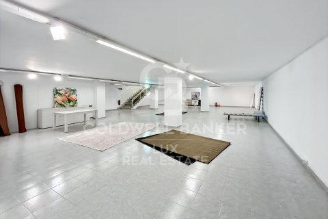 Propiedad comercial de 457 m² en venta en Roses, Gerona, Cataluña, Spain № 5769 - foto 9
