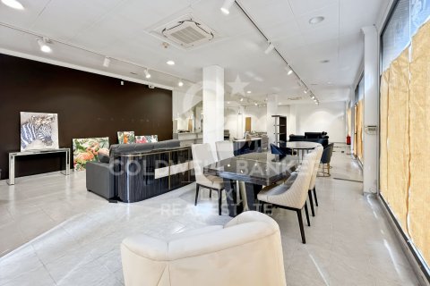 Propiedad comercial de 457 m² en venta en Roses, Gerona, Cataluña, Spain № 5769 - foto 2