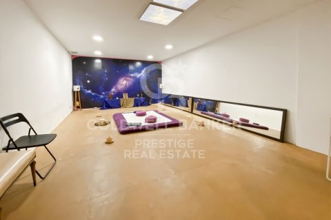 Propiedad comercial de 153 m² en venta en Barcelona, Cataluña, Spain № 5764 - foto 18