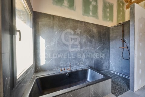 Сasa de 3 dormitorios en venta en Cataluña, Spain № 5767 - foto 24