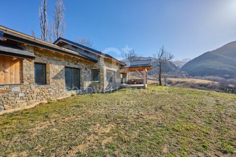 Сasa de 3 dormitorios en venta en Cataluña, Spain № 5767 - foto 4