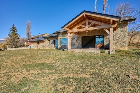 Сasa de 3 dormitorios en venta en Cataluña, Spain № 5767 - foto 3