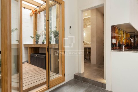 Apartamento de 1 dormitorio en venta en Barcelona, Cataluña, Spain № 3883 - foto 18
