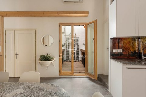 Apartamento de 1 dormitorio en venta en Barcelona, Cataluña, Spain № 3883 - foto 24