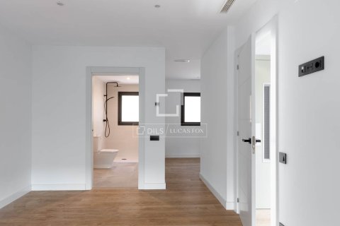 Villa de 4 dormitorios en venta en Vallromanes, Barcelona, Cataluña, Spain № 3885 - foto 26