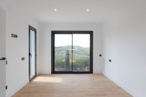 Villa de 4 dormitorios en venta en Vallromanes, Barcelona, Cataluña, Spain № 3885 - foto 6