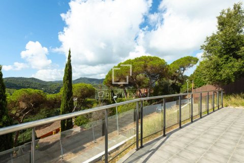 Villa de 4 dormitorios en venta en Vallromanes, Barcelona, Cataluña, Spain № 3885 - foto 9