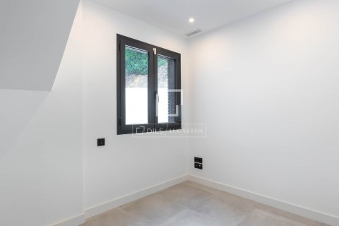 Villa de 4 dormitorios en venta en Vallromanes, Barcelona, Cataluña, Spain № 3885 - foto 22