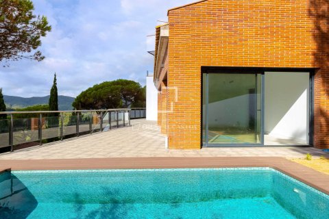 Villa de 4 dormitorios en venta en Vallromanes, Barcelona, Cataluña, Spain № 3885 - foto 12