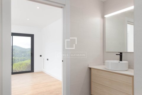 Villa de 4 dormitorios en venta en Vallromanes, Barcelona, Cataluña, Spain № 3885 - foto 28