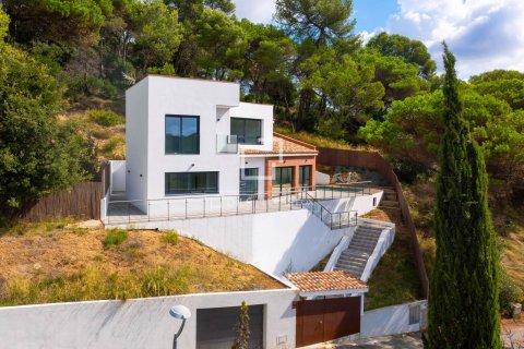 Villa de 4 dormitorios en venta en Vallromanes, Barcelona, Cataluña, Spain № 3885 - foto 30