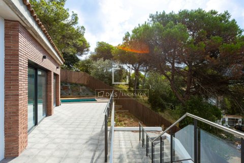Villa de 4 dormitorios en venta en Vallromanes, Barcelona, Cataluña, Spain № 3885 - foto 7