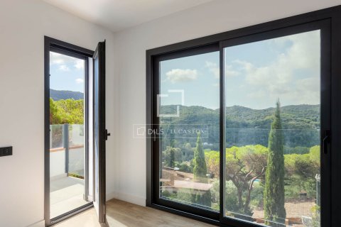 Villa de 4 dormitorios en venta en Vallromanes, Barcelona, Cataluña, Spain № 3885 - foto 27
