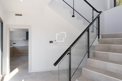Villa de 4 dormitorios en venta en Vallromanes, Barcelona, Cataluña, Spain № 3885 - foto 19