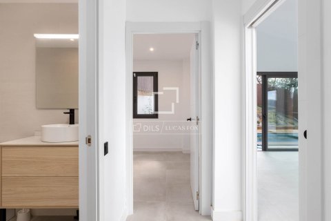 Villa de 4 dormitorios en venta en Vallromanes, Barcelona, Cataluña, Spain № 3885 - foto 15