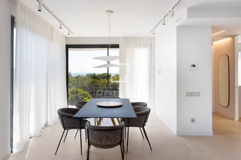 Villa de 6 dormitorios en venta en Montgat, Barcelona, Cataluña, Spain № 3884 - foto 13
