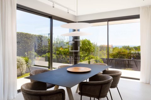 Villa de 6 dormitorios en venta en Montgat, Barcelona, Cataluña, Spain № 3884 - foto 12