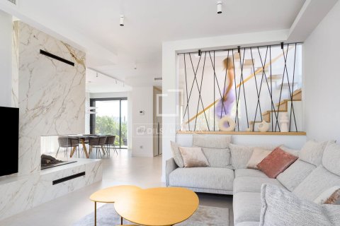 Villa de 6 dormitorios en venta en Montgat, Barcelona, Cataluña, Spain № 3884 - foto 7