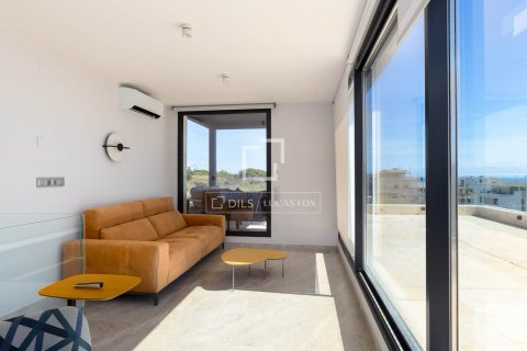 Villa de 6 dormitorios en venta en Montgat, Barcelona, Cataluña, Spain № 3884 - foto 28