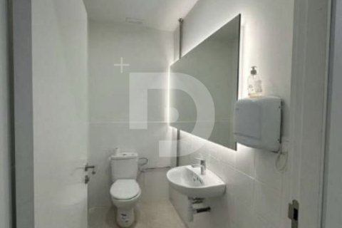 Depósito de 1995 m² en venta en Cataluña, Spain № 4550 - foto 5