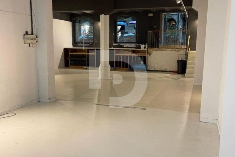 Propiedad comercial de 190 m² en venta en L'Eixample, Barcelona, Cataluña, Spain № 4554