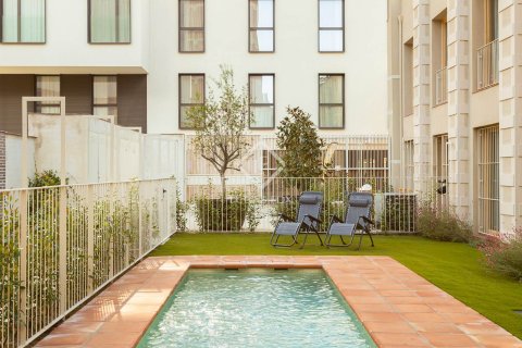 Apartamento de 2 dormitorios en venta en Barcelona, Cataluña, Spain № 4389 - foto 4