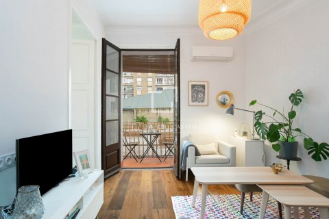 2 bedrooms apartment for sale in Barcelona, Catalonia, Spain № 8779 - photo 15