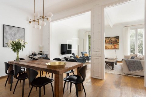 Apartamento de 4 dormitorios en venta en Barcelona, Cataluña, Spain № 8775 - foto 10