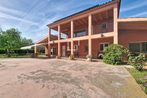 Купить финку в Виланова-и-ла-Желтру, Испания с 5 спален, 248м², № 8777 - фото 2