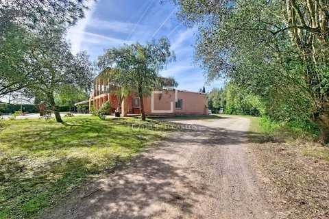 Купить финку в Виланова-и-ла-Желтру, Испания с 5 спален, 248м², № 8777 - фото 8