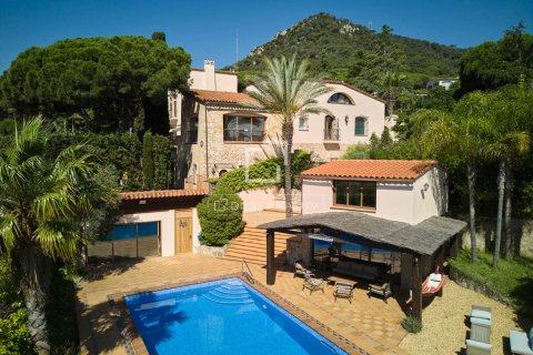 Villa de 6 dormitorios en venta en Cabrera de Mar, Barcelona, Cataluña, Spain № 8770