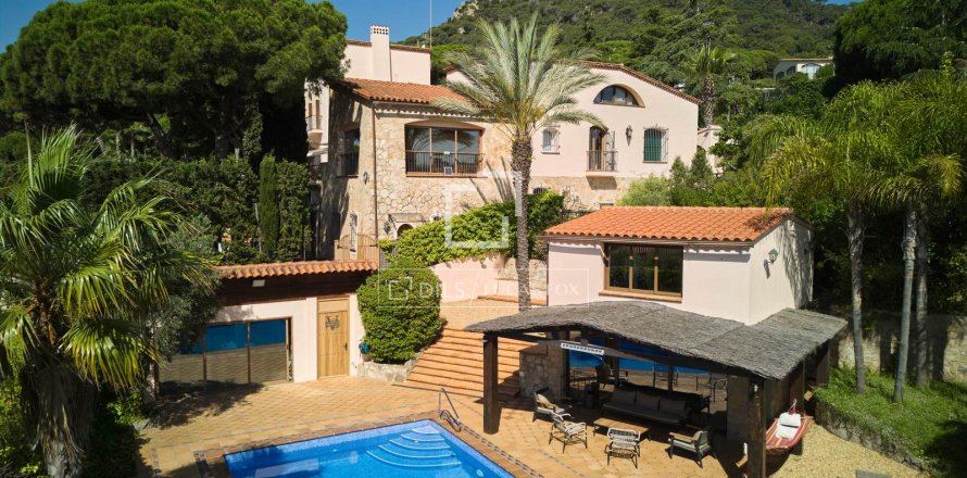 Villa de 6 dormitorios en venta en Cabrera de Mar, Barcelona, Cataluña, Spain № 8770