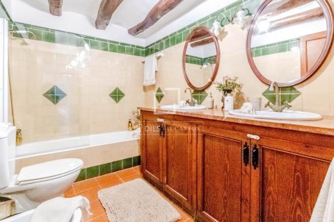 Finca de 8 dormitorios en venta en Sitges, Barcelona, Cataluña, Spain № 8778 - foto 16