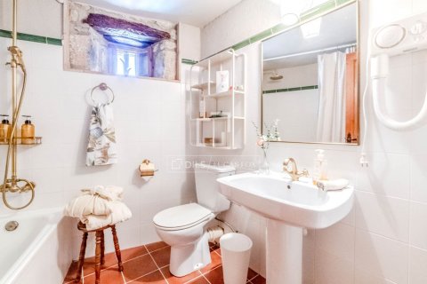 Finca de 8 dormitorios en venta en Sitges, Barcelona, Cataluña, Spain № 8778 - foto 19