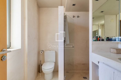 Apartamento de 4 dormitorios en venta en Barcelona, Cataluña, Spain № 8771 - foto 29