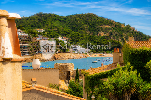 Сasa de 7 dormitorios en venta en Tossa de Mar, Gerona, Cataluña, Spain № 7597