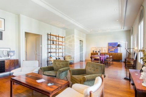 Купить квартиру в Барселона, Испания с 4 спальни, 210м², № 7596 - фото 3