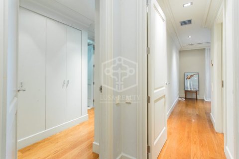 Купить квартиру в Барселона, Испания с 4 спальни, 210м², № 7596 - фото 22