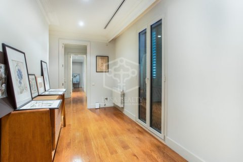 Купить квартиру в Барселона, Испания с 4 спальни, 210м², № 7596 - фото 20