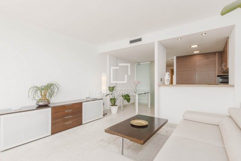 Ático de 1 dormitorio en venta en Barcelona, Cataluña, Spain № 8758 - foto 10